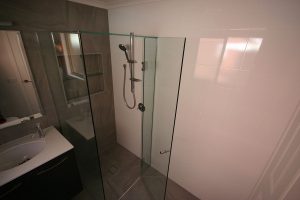 bathroom-hillside-2
