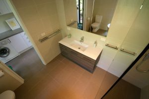 bathroom-montmorency-4